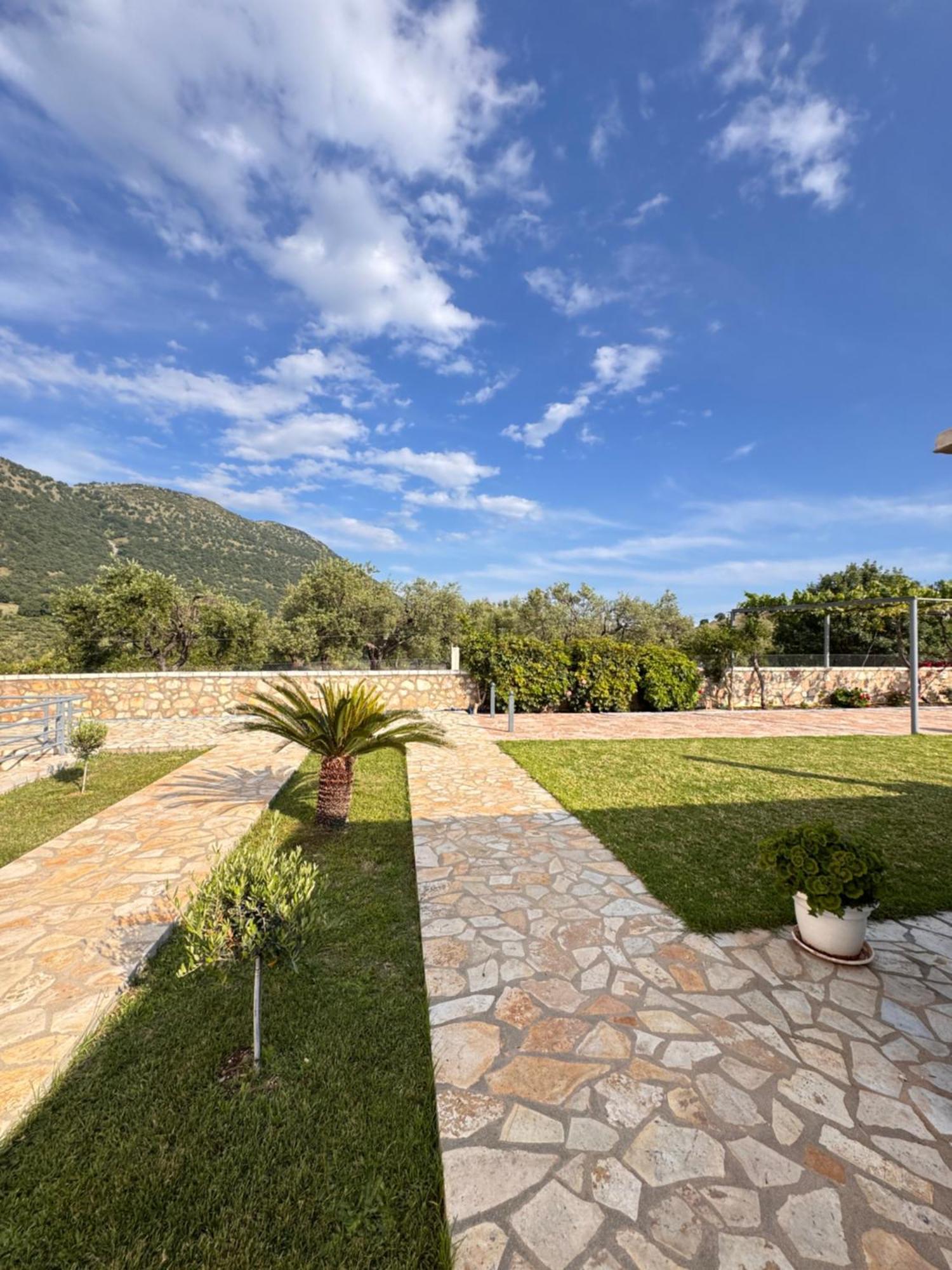 Belvedere Hotel & Suites Himare Exterior foto