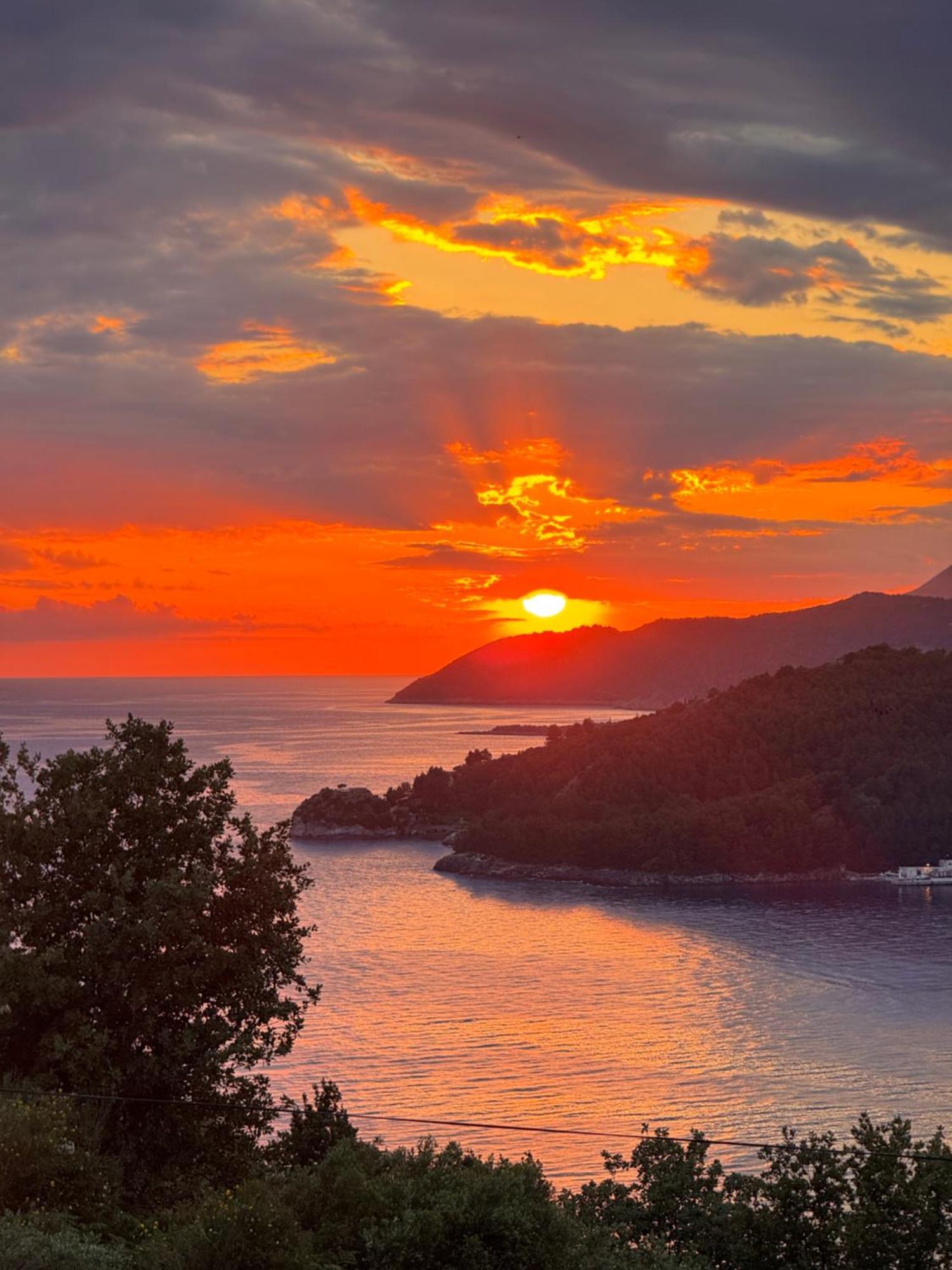 Belvedere Hotel & Suites Himare Exterior foto